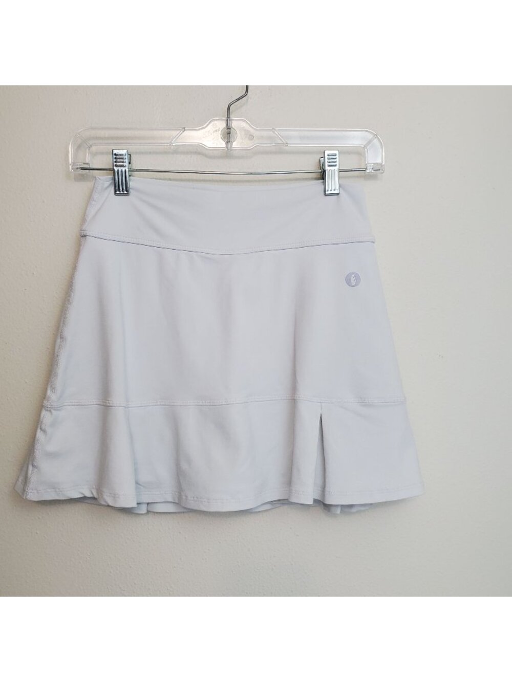 Dona Jo pleated skirt/skort in white